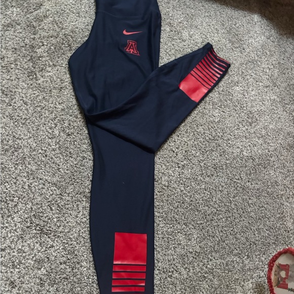Nike Pants - 🐻⚽ Nike Dri-FIT University of Arizona Leggings ⚽